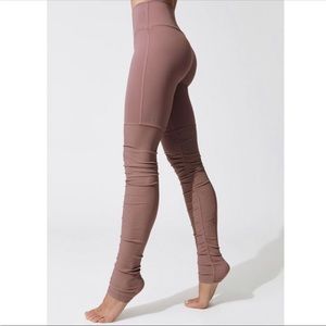 Alo Ribbed Goddess Leggings Mauve Pink XS